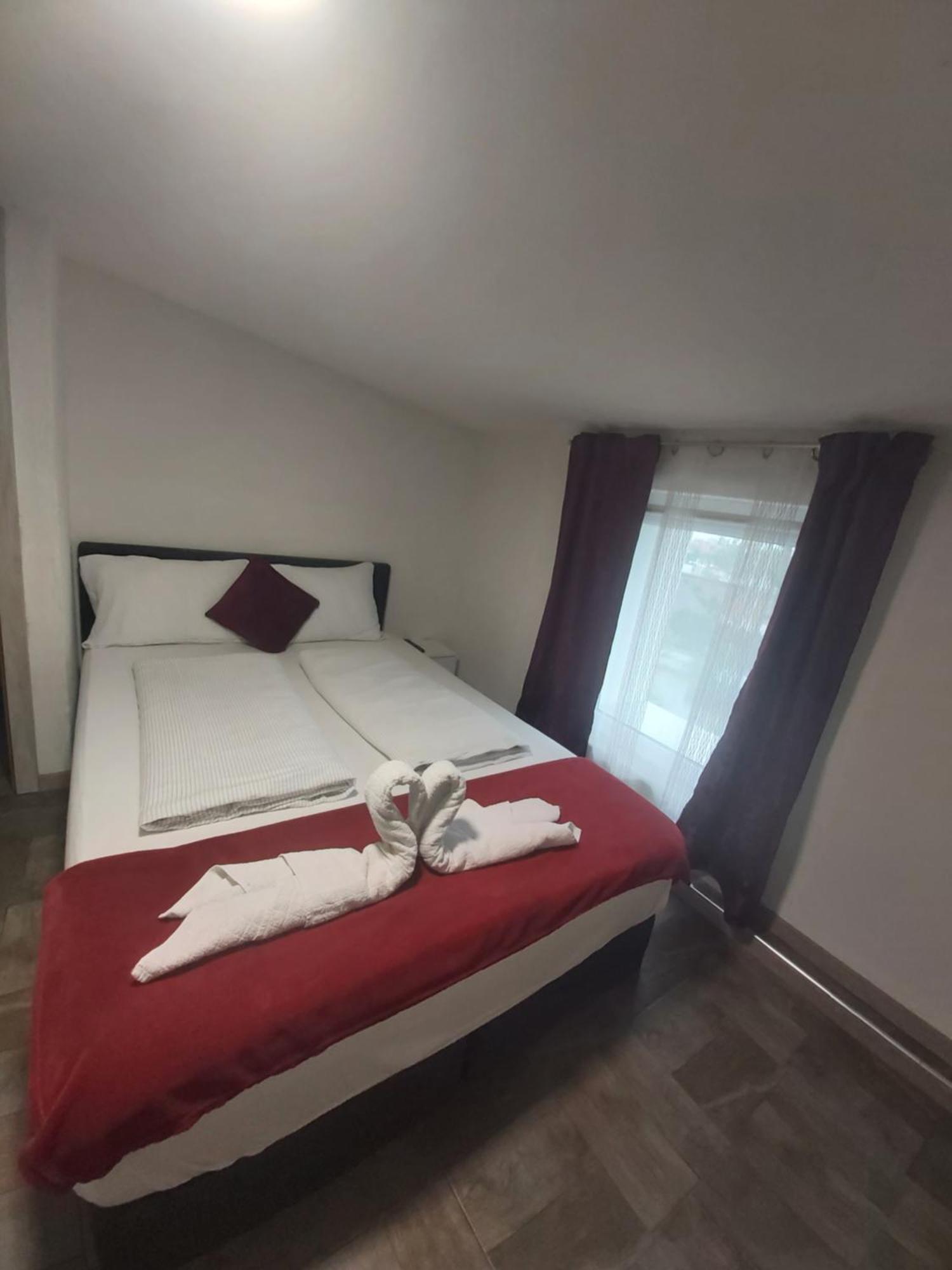 Panda Rooms Марібор Екстер'єр фото